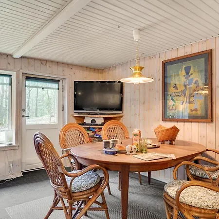 Semesterbostad 4 Bedroom Lovely In *